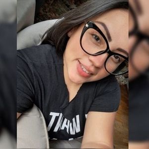 Meet your Posher, Victoriä